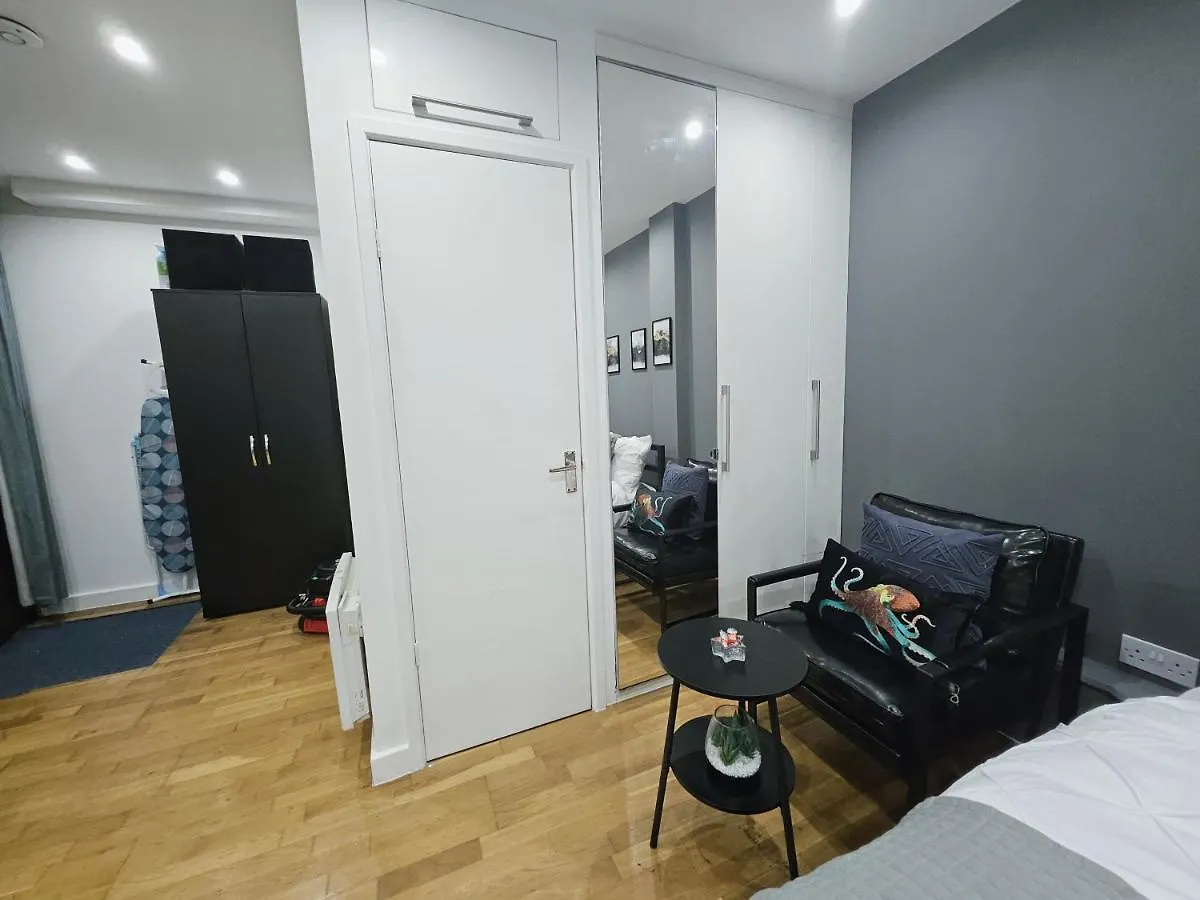 Gdy0 - The Green Dragon Apartment Лондон 0*,  Великобритания